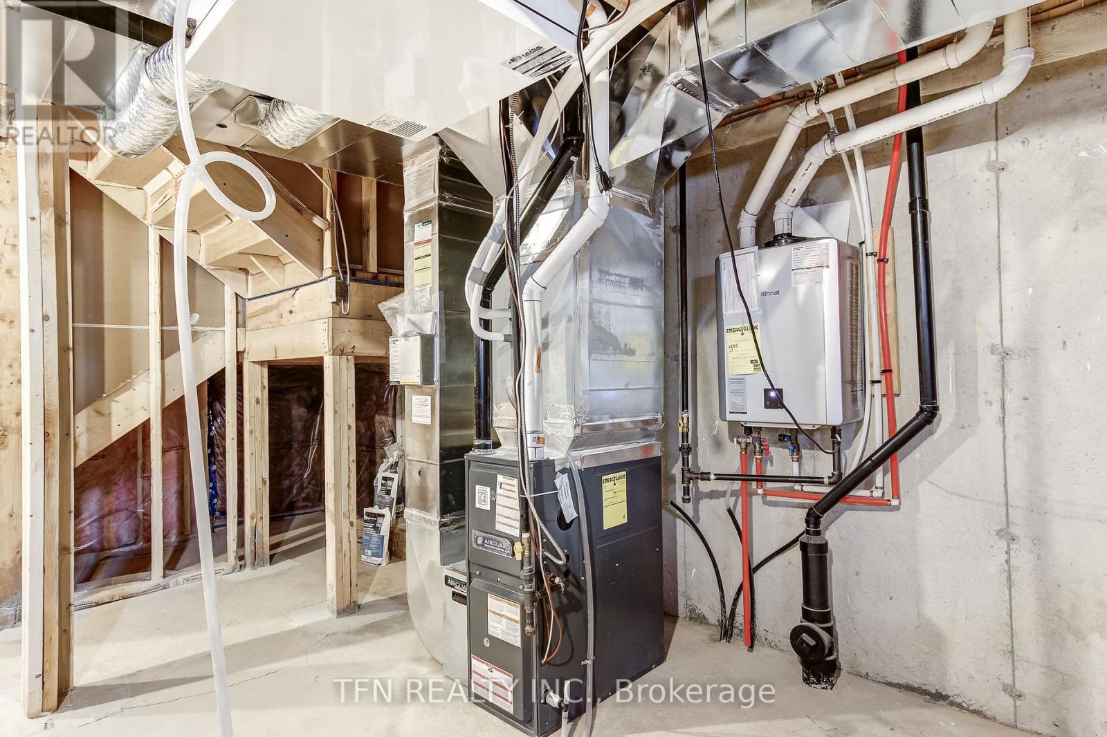 134 MCGILL AVENUE - 40