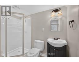 209 Woodspring Avenue, Newmarket, ON L3X3J4 Photo 47
