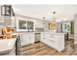 36 Mt Trinity Avenue, Fernie, BC V0B1M3 Photo 17