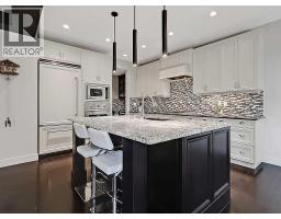 9318 14 Avenue SW - photo 9