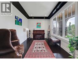9318 14 Avenue SW - photo 20