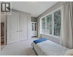 9318 14 Avenue SW - photo 22