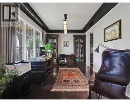 9318 14 Avenue SW - photo 18
