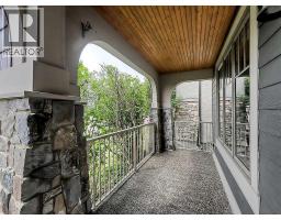 9318 14 Avenue SW - photo 43