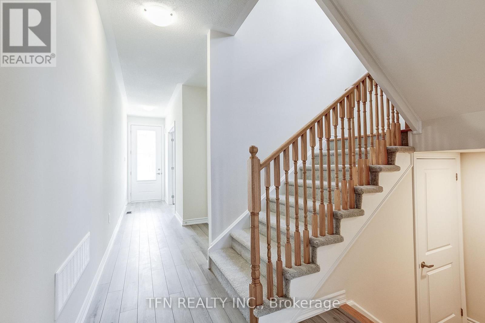 87 MCGILL AVENUE - 19