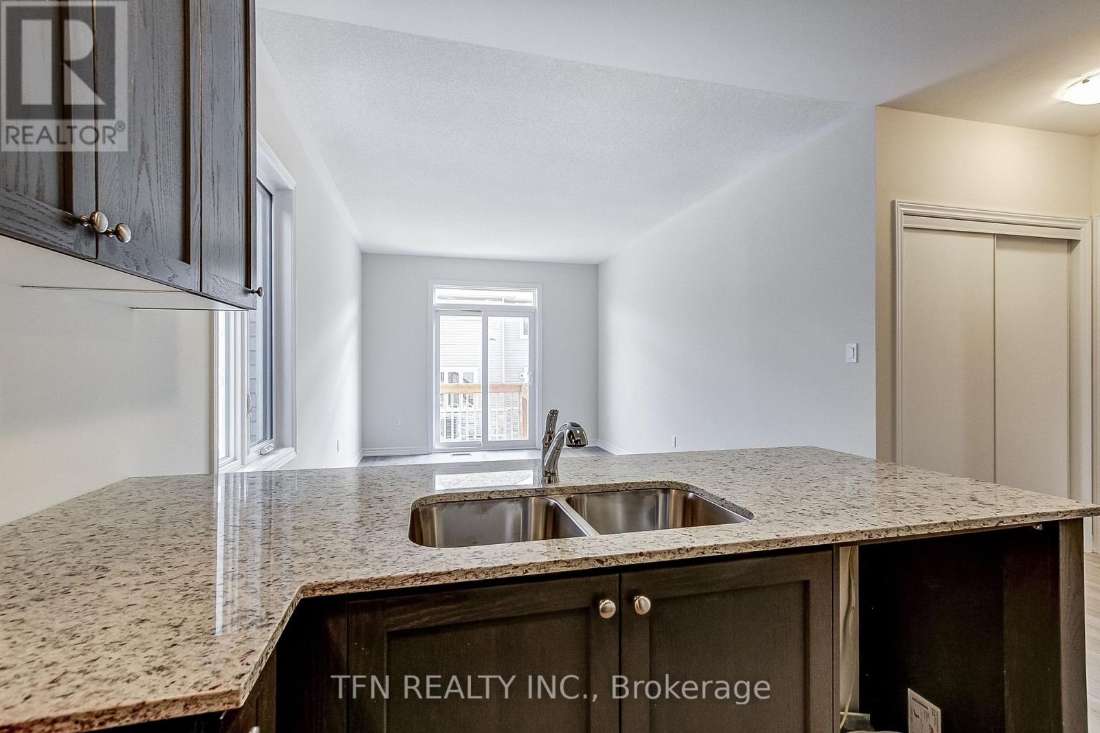 87 MCGILL AVENUE - 22