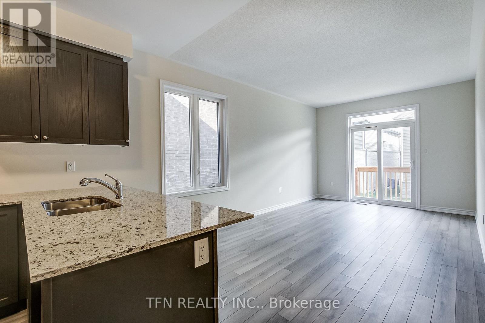 87 MCGILL AVENUE - 23