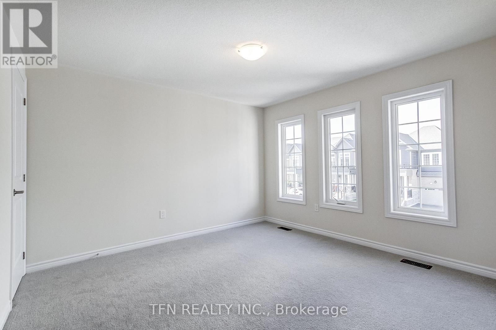 87 MCGILL AVENUE - 37