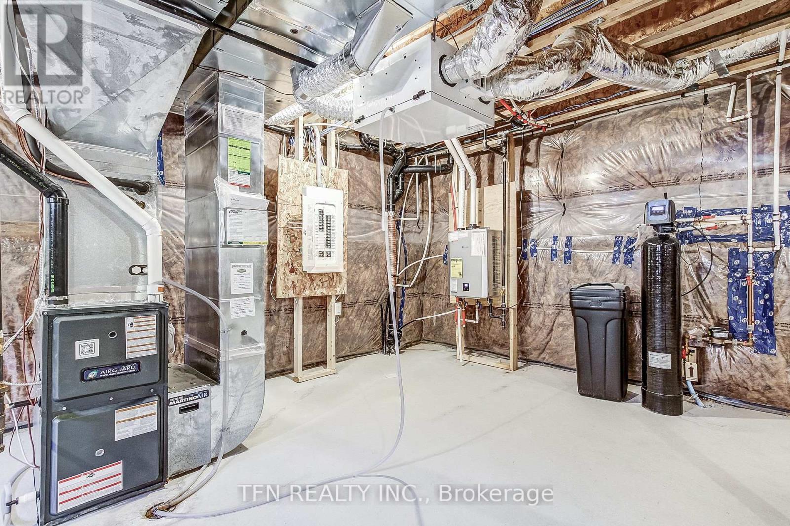 87 MCGILL AVENUE - 44
