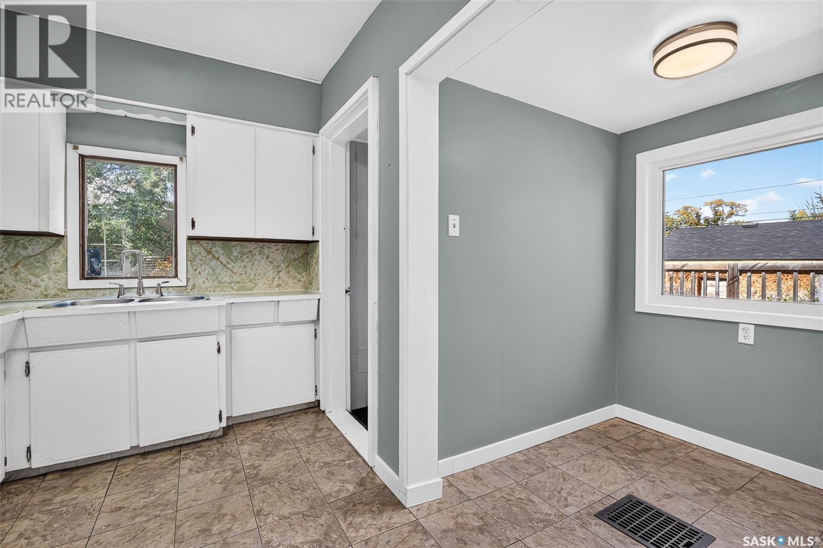 310 Coteau STREET W, Moose Jaw — photo 11