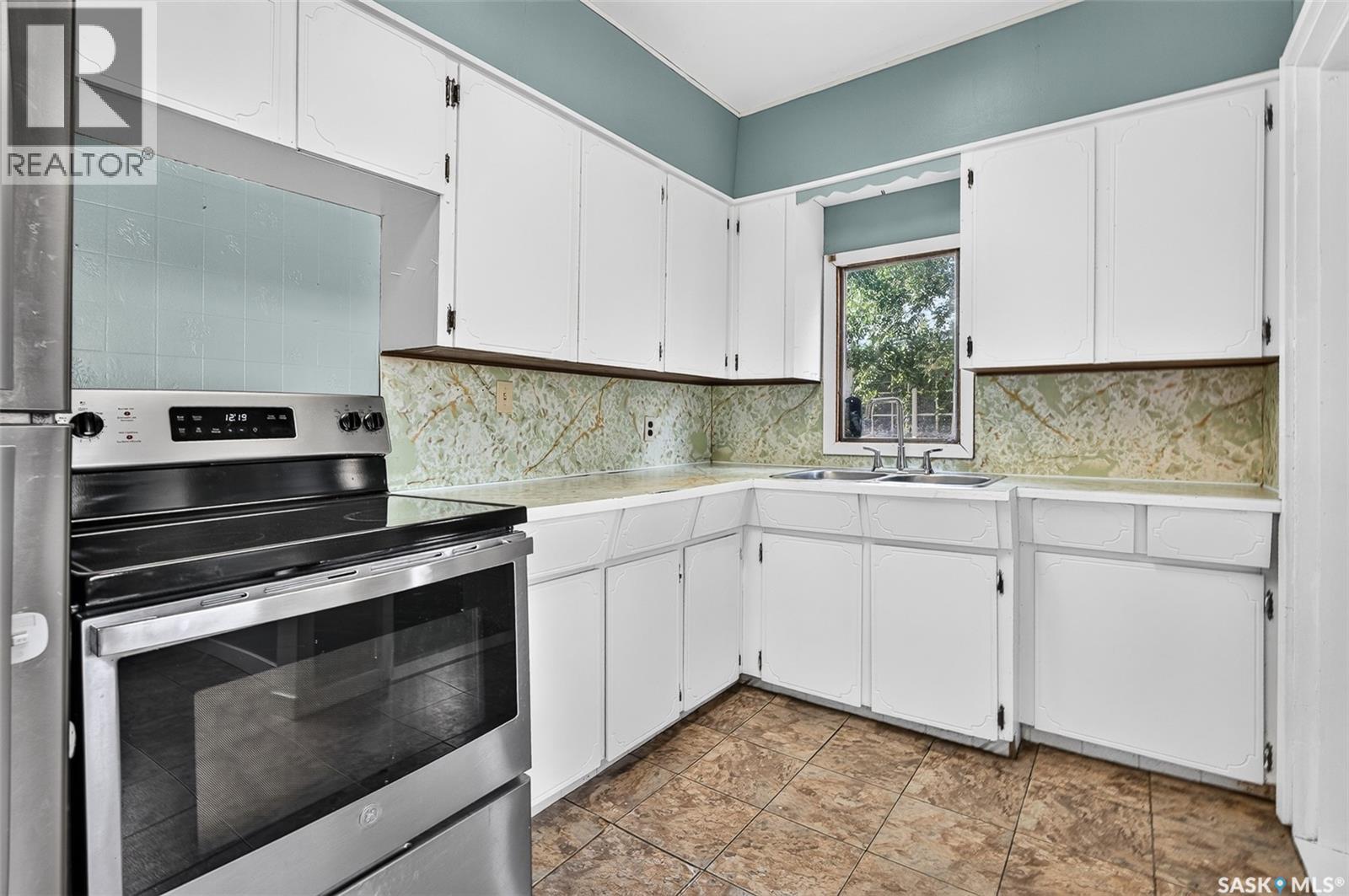 310 Coteau STREET W, Moose Jaw — photo 13