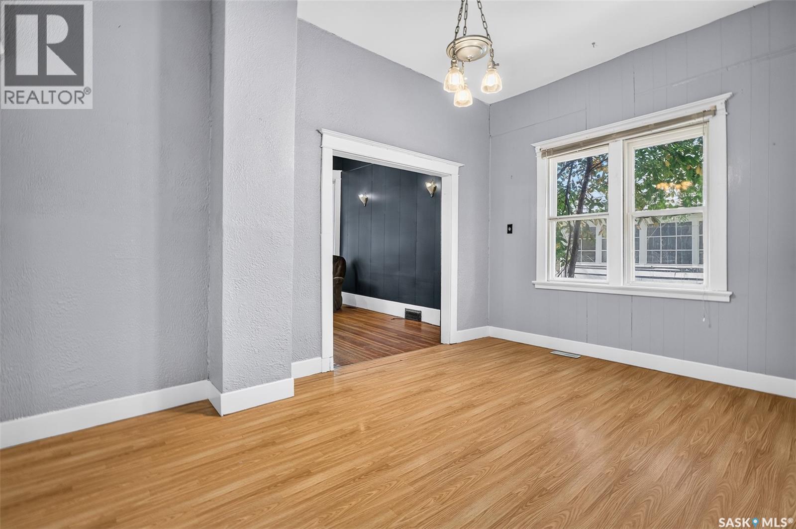 310 Coteau STREET W - 18