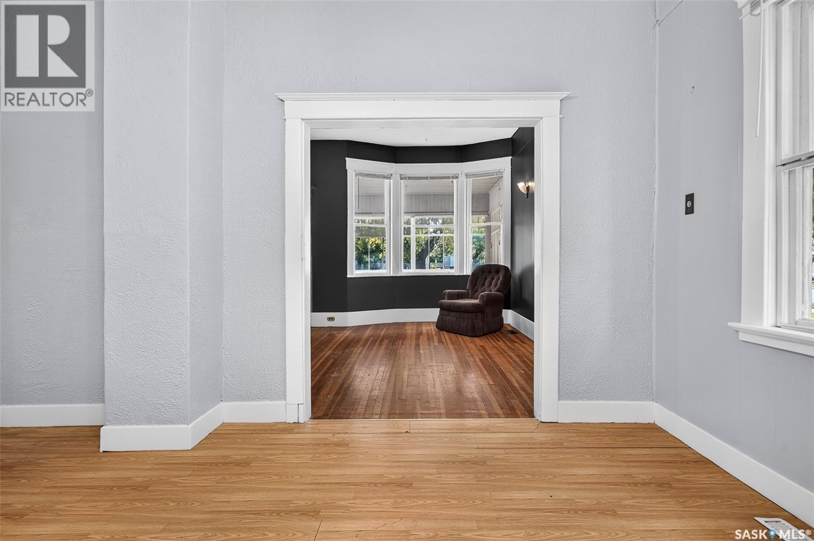 310 Coteau STREET W - 22