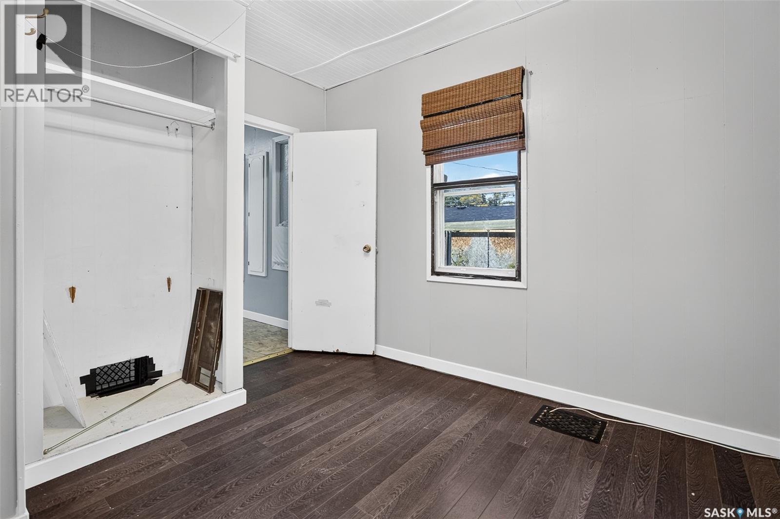 310 Coteau STREET W - 32