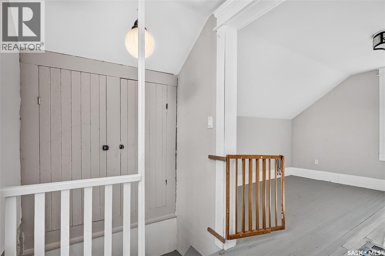 310 Coteau STREET W - 38