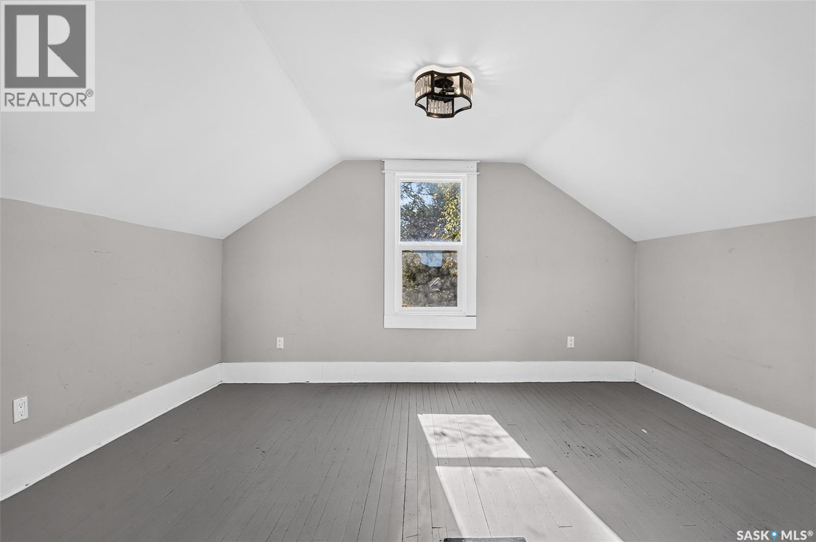 310 Coteau STREET W - Image 39