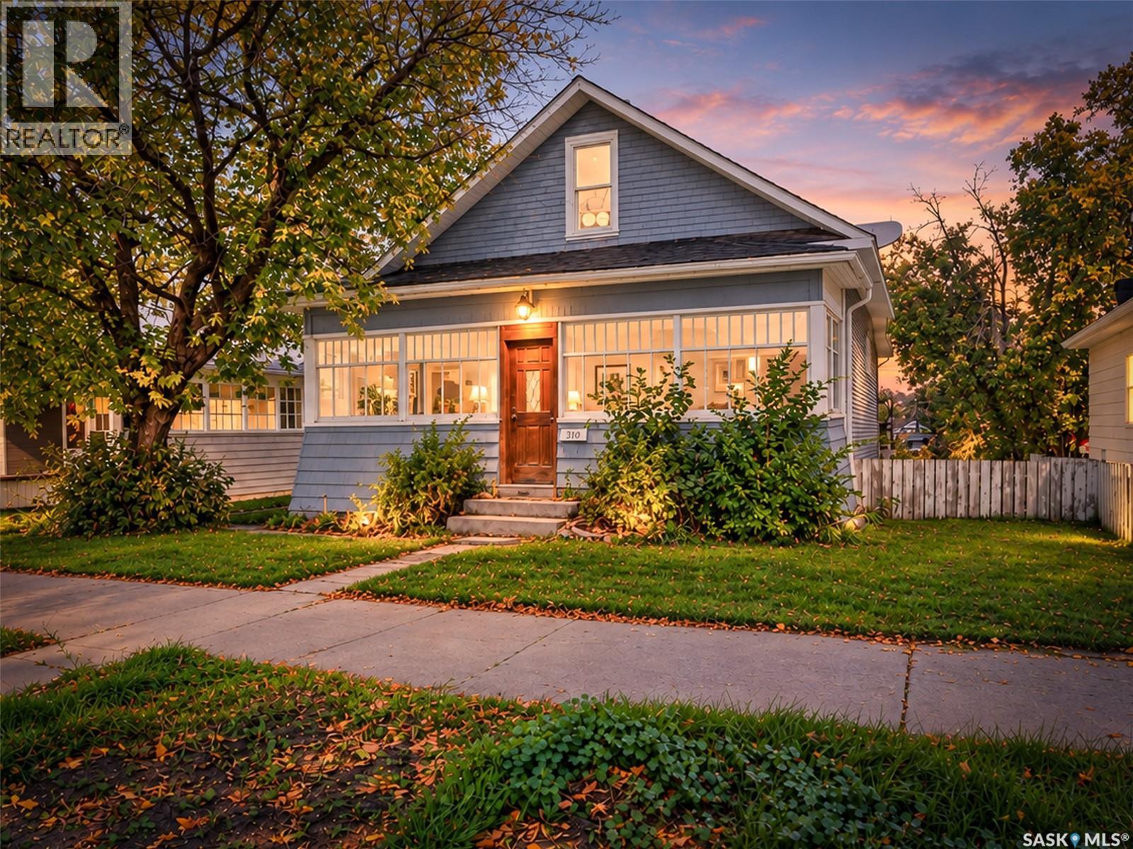 310 Coteau STREET W - 4