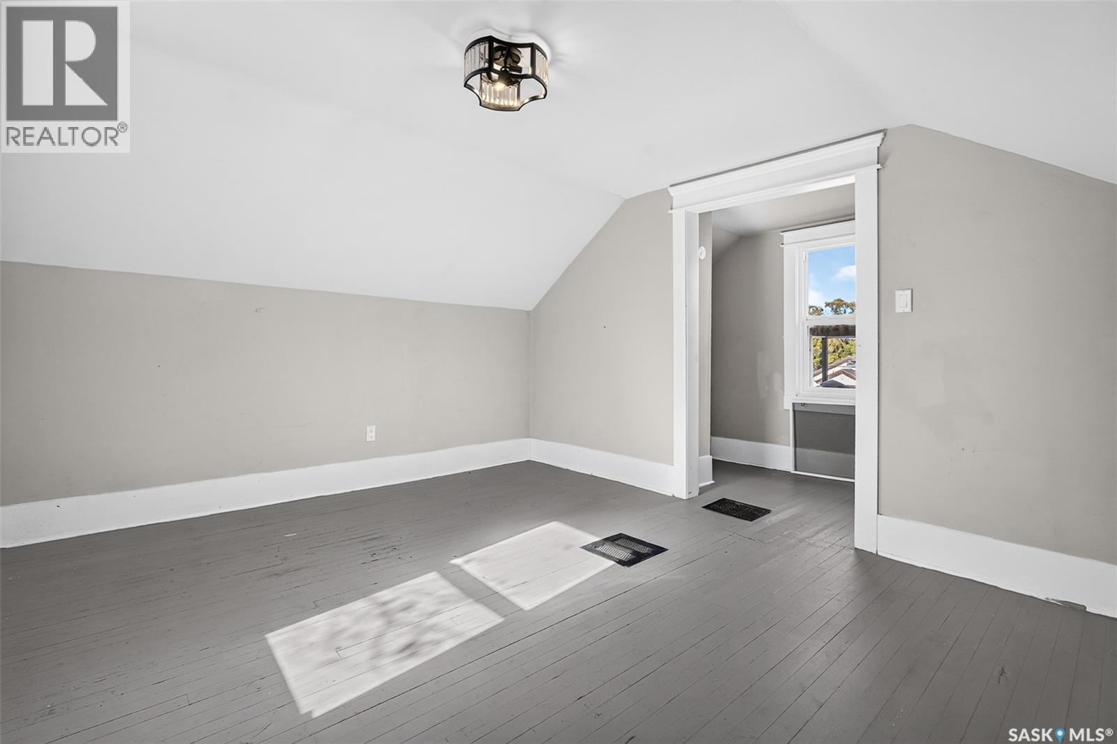 310 Coteau STREET W - 42