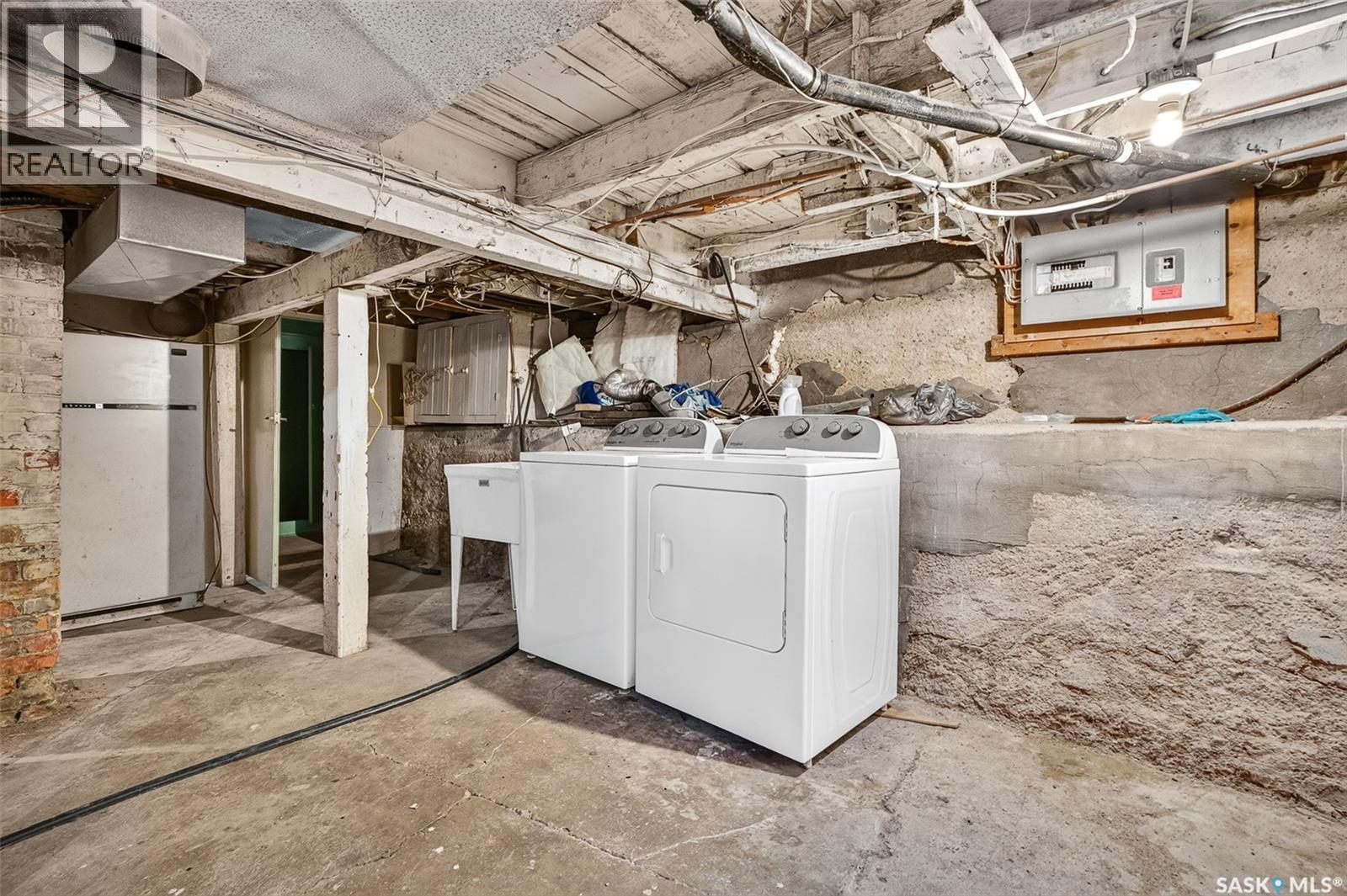 310 Coteau STREET W - 44