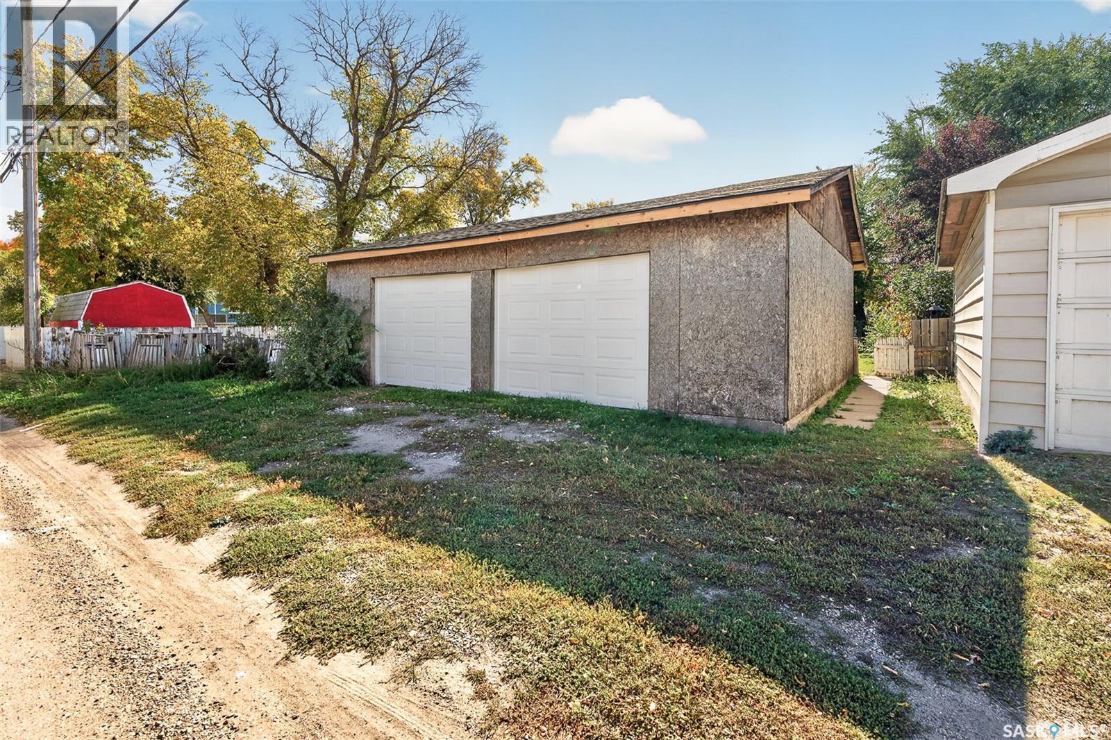 310 Coteau STREET W - 56