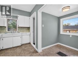 310 Coteau Street W, Moose Jaw, SK S6H5C9 Photo 11