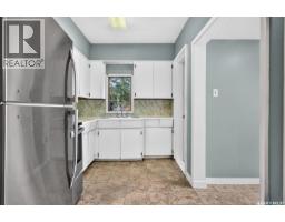 310 Coteau Street W, Moose Jaw, SK S6H5C9 Photo 12