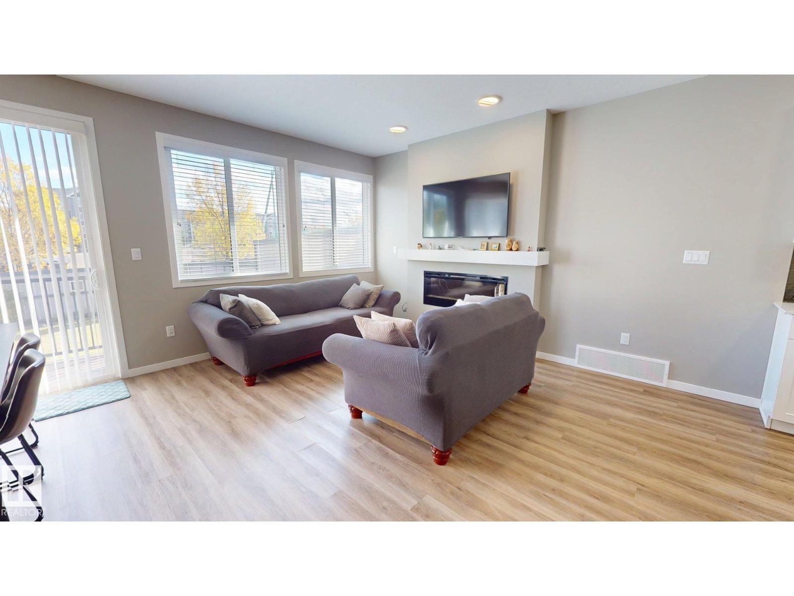 2319 82 ST SW - 9