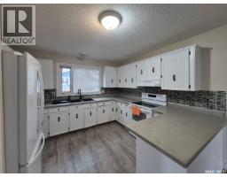 4pc Bathroom - 64 Clarewood Crescent, Yorkton, SK S3N2V2 Photo 9