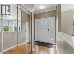 1101 Berkeley Pl, Saanich, BC V8X2G2 Photo 14