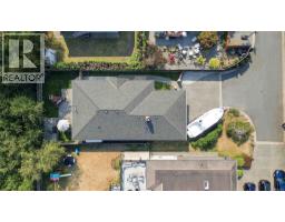 1101 Berkeley Pl, Saanich, BC V8X2G2 Photo 46