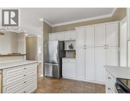 1101 Berkeley Pl, Saanich, BC V8X2G2 Photo 21