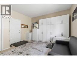 1101 Berkeley Pl, Saanich, BC V8X2G2 Photo 23