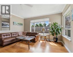1101 Berkeley Pl, Saanich, BC V8X2G2 Photo 15