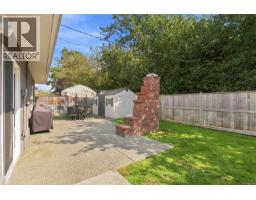 1101 Berkeley Pl, Saanich, BC V8X2G2 Photo 41