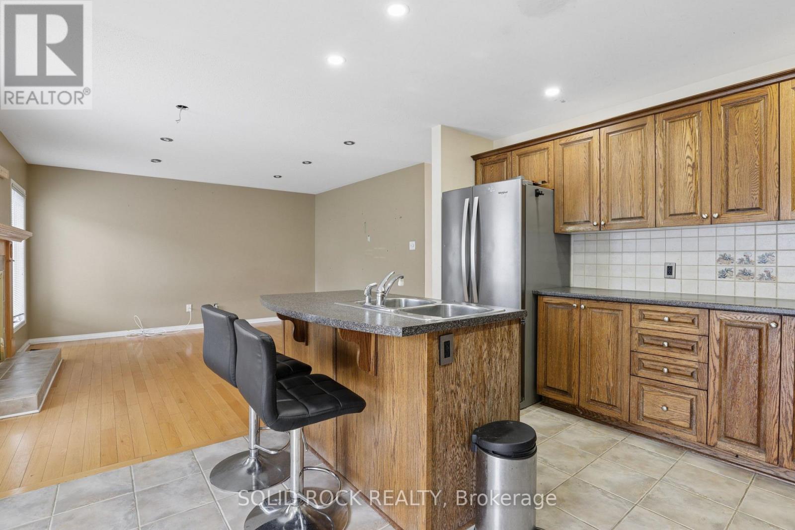 1176 HALTON TERRACE - 19