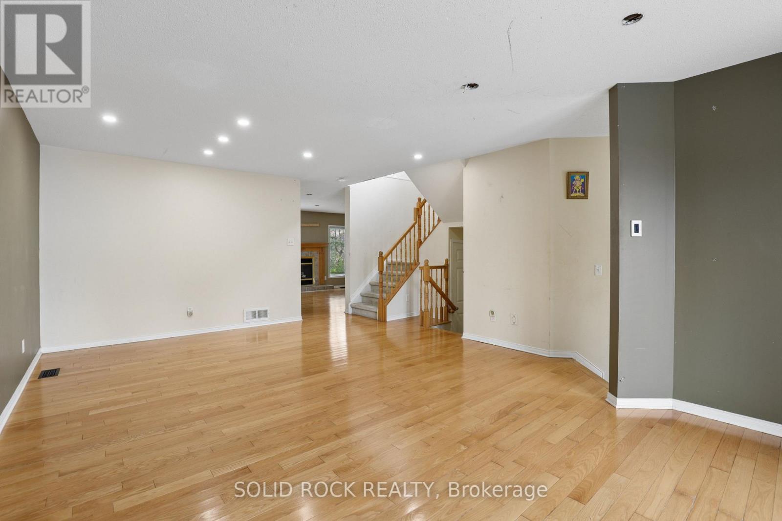 1176 HALTON TERRACE - 9
