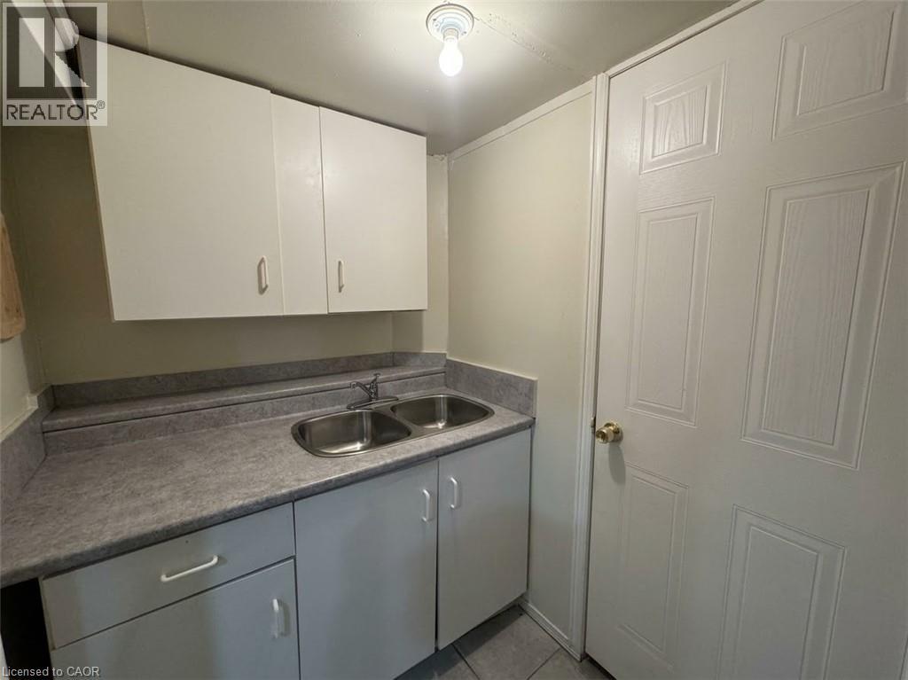 111 FERGUSON Avenue Unit# Lower, Cambridge — photo 7