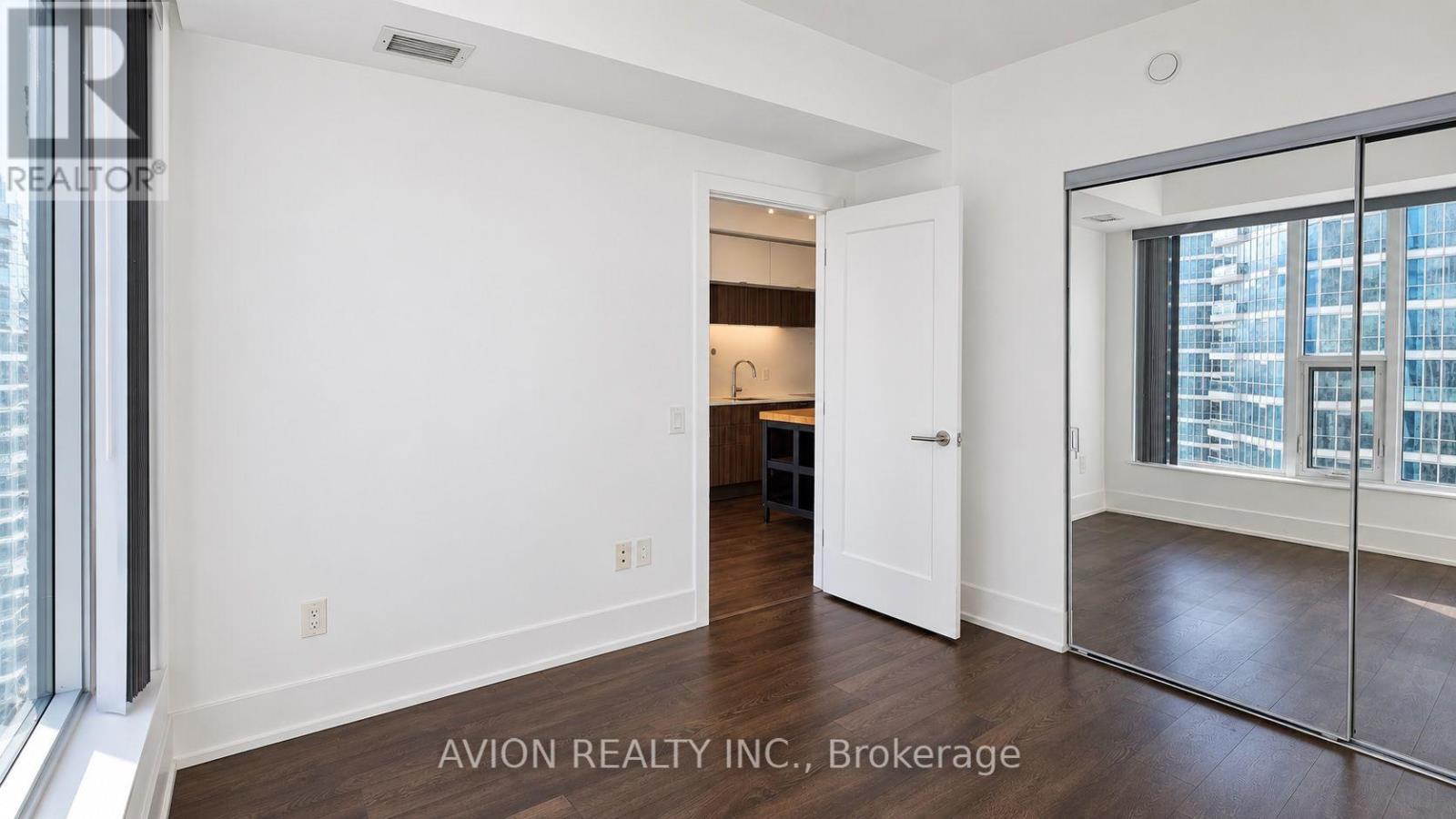 3008 - 10 YORK STREET, Toronto (Waterfront Communities) — photo 8