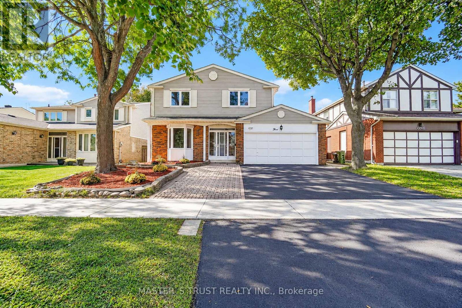 3 LONGBOW SQUARE, Toronto (Steeles)