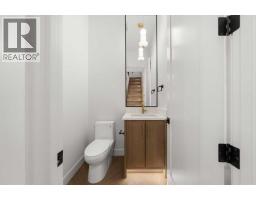 5104 21 Avenue NW - photo 13