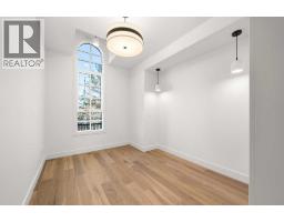 5104 21 Avenue NW - photo 17