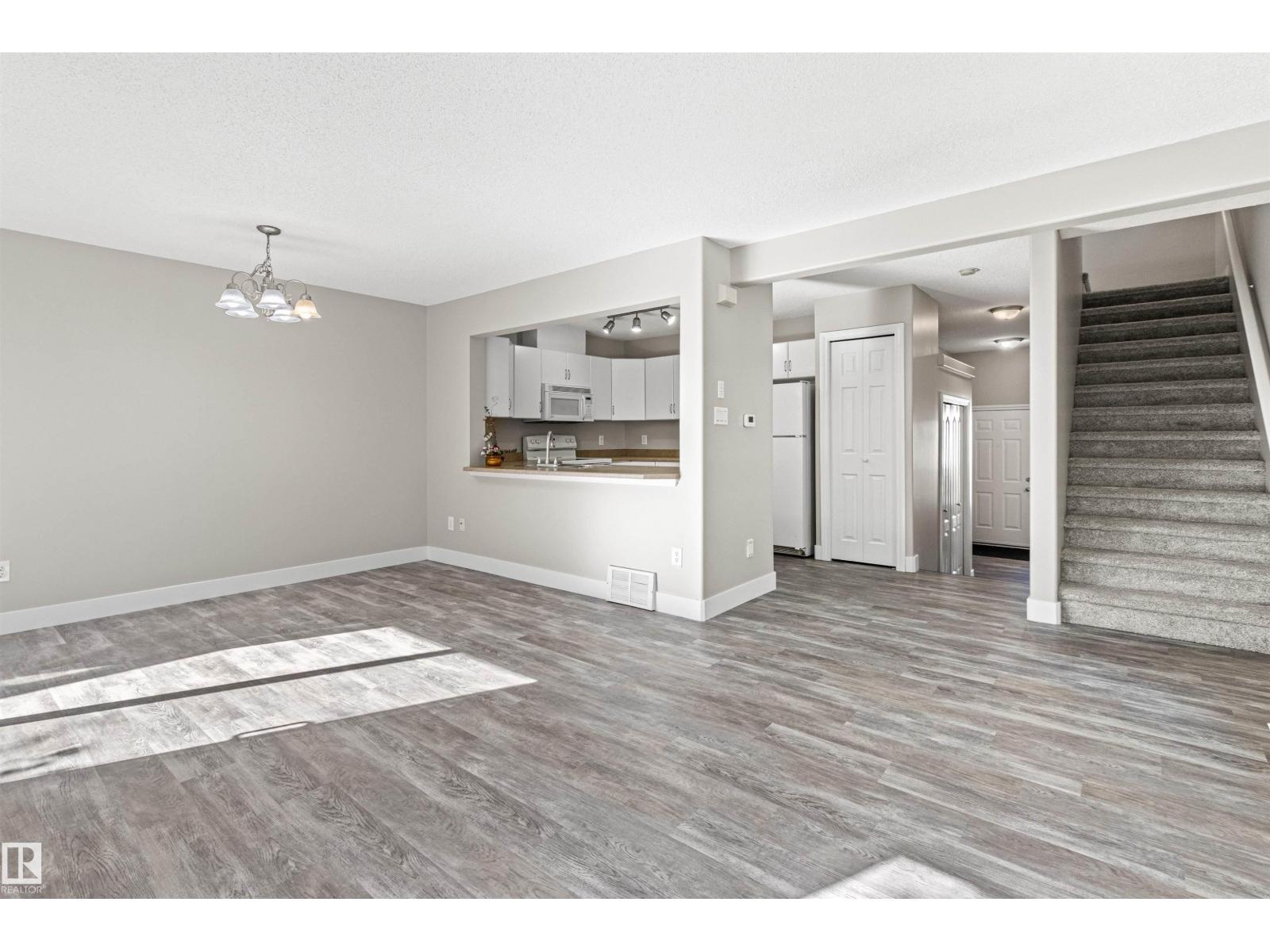 17-200 Erin Ridge DR - 21