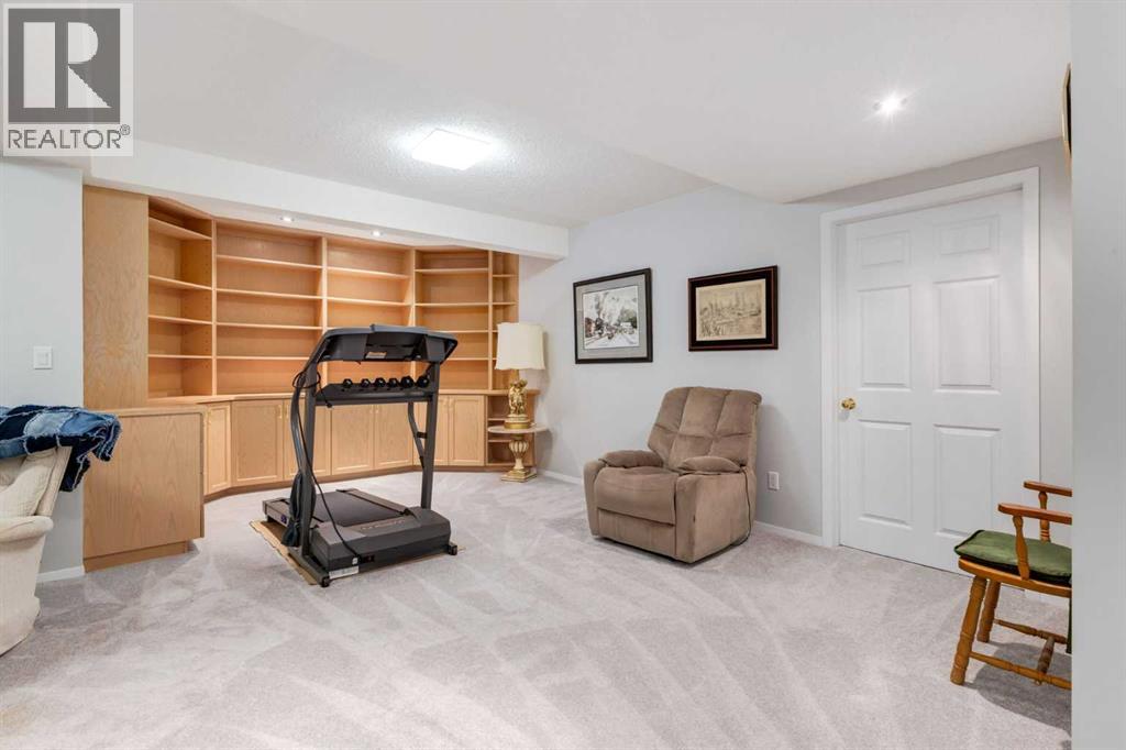 660 Coach Grove Road SW - 37