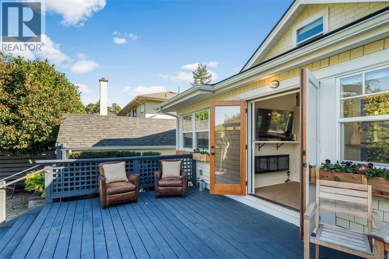 1618 Pinewood Ave - 24