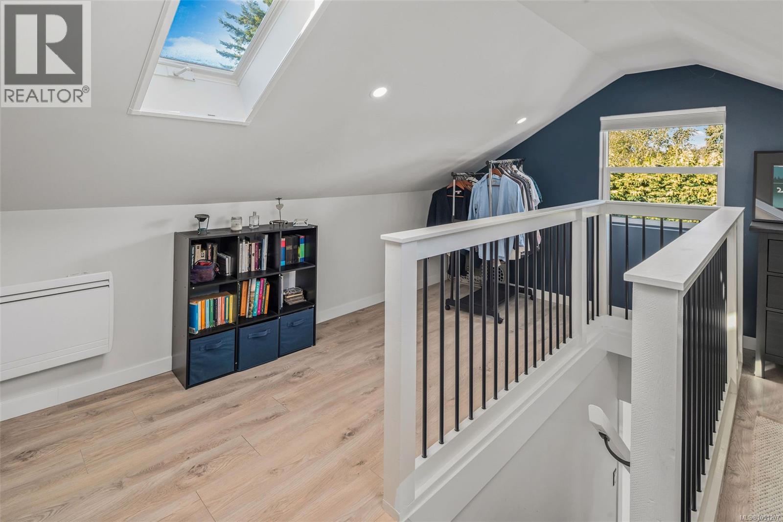  1618 Pinewood Avenue, Victoria