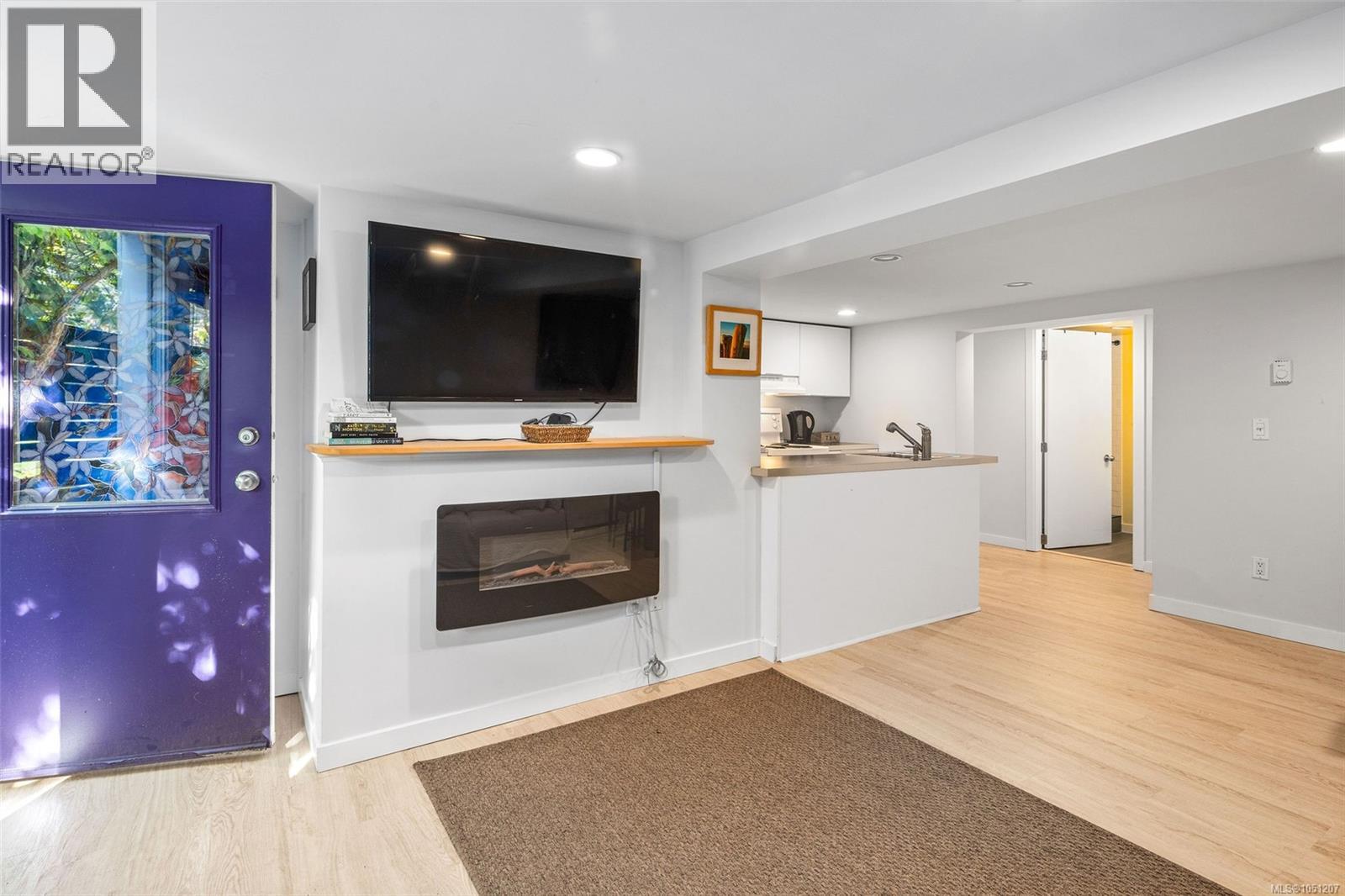1618 Pinewood Ave - 53