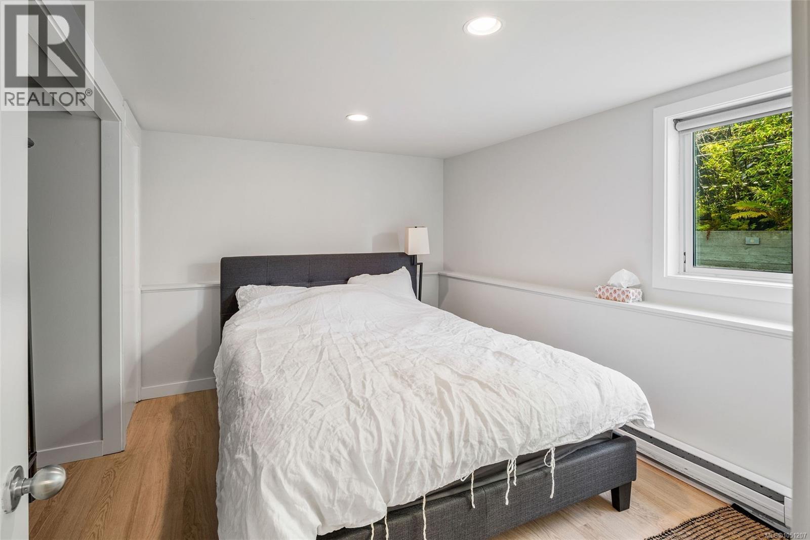 1618 Pinewood Ave - 57