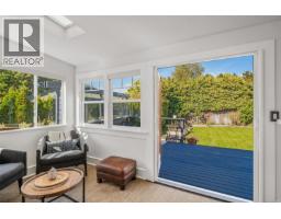 1618 Pinewood Ave, Victoria, BC V8S1K7 Photo 21