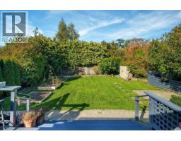 1618 Pinewood Ave, Victoria, BC V8S1K7 Photo 25