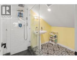 1618 Pinewood Ave, Victoria, BC V8S1K7 Photo 37